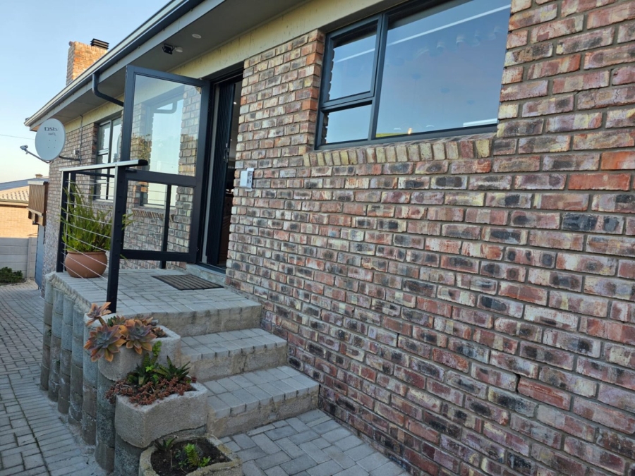 3 Bedroom Property for Sale in Dana Bay Western Cape